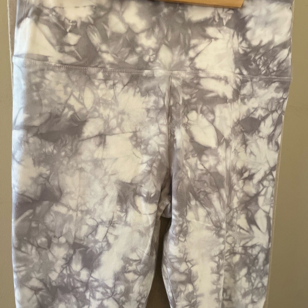 Target Leggings Gray and White Medium - Picture 2 of 2